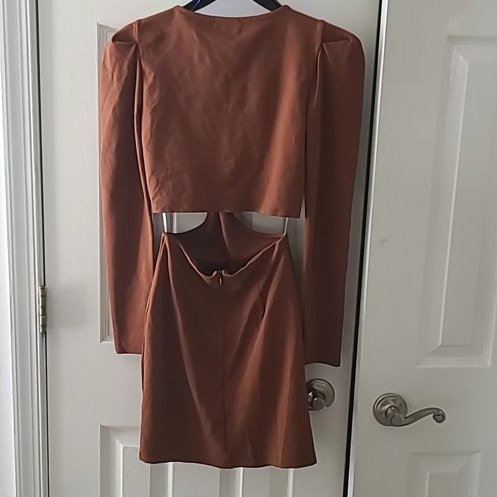 NWT Socialite Cutout Mini Dress Ruffed Up Cap Shoulders - Picture 3 of 3